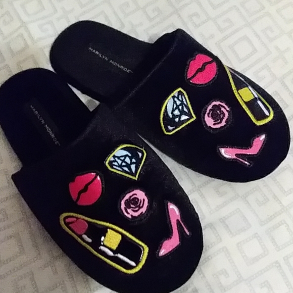 Marilyn Monroe Shoes - Marilyn Monroe slippers